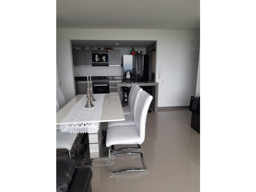 SE VENDE APARTAMENTO EN LA AVENIDA CENTENARIO — foto 2