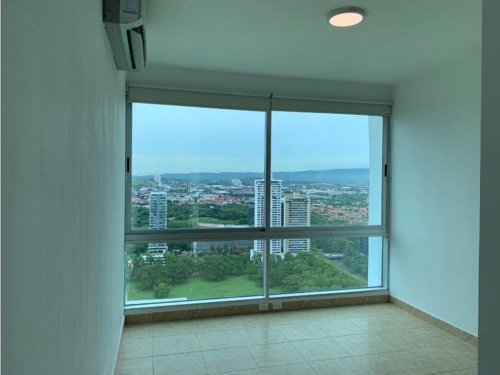 Se alquila apartamento en costa del este $2,500 — foto 2