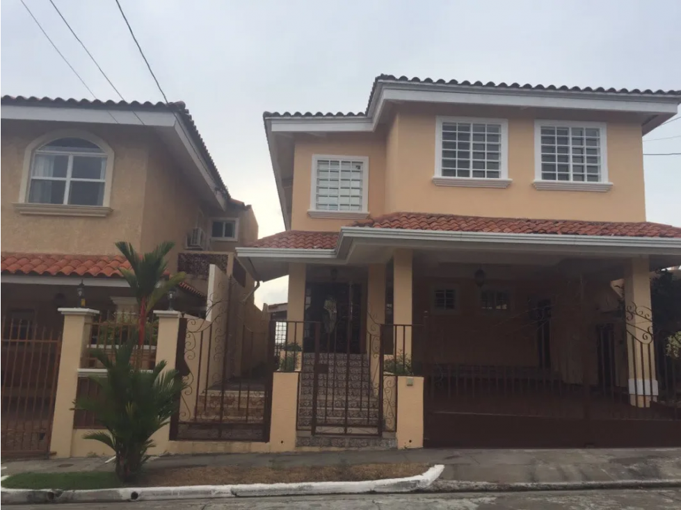 Se vende hermosa casa en Altos del Bosque $450,000 AM — foto 2
