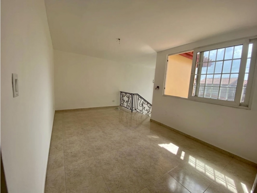 SE VENDE CASA DENTRO DE RESIDENCIAL EN BRISAS DEL GOLF $250,000 — foto 6