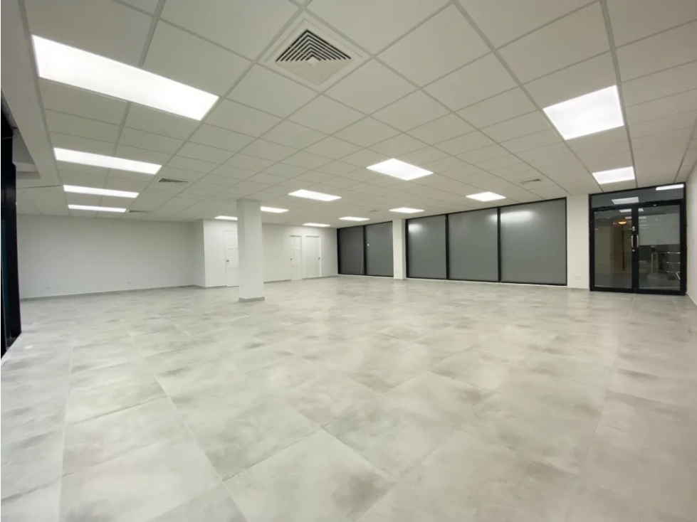 Se Alquila Oficina 140 mts centralísima en Obarrio $1,690,oo — foto 5