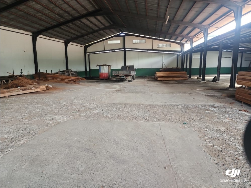 SE ALQUILA BODEGA EN LLANO BONITO 914MT2