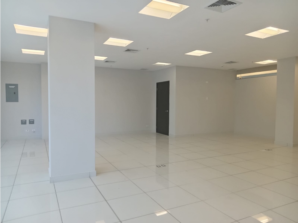 SE ALQUILA OFICINA DE 125 MTS EN COSTA DEL ESTE — foto 6