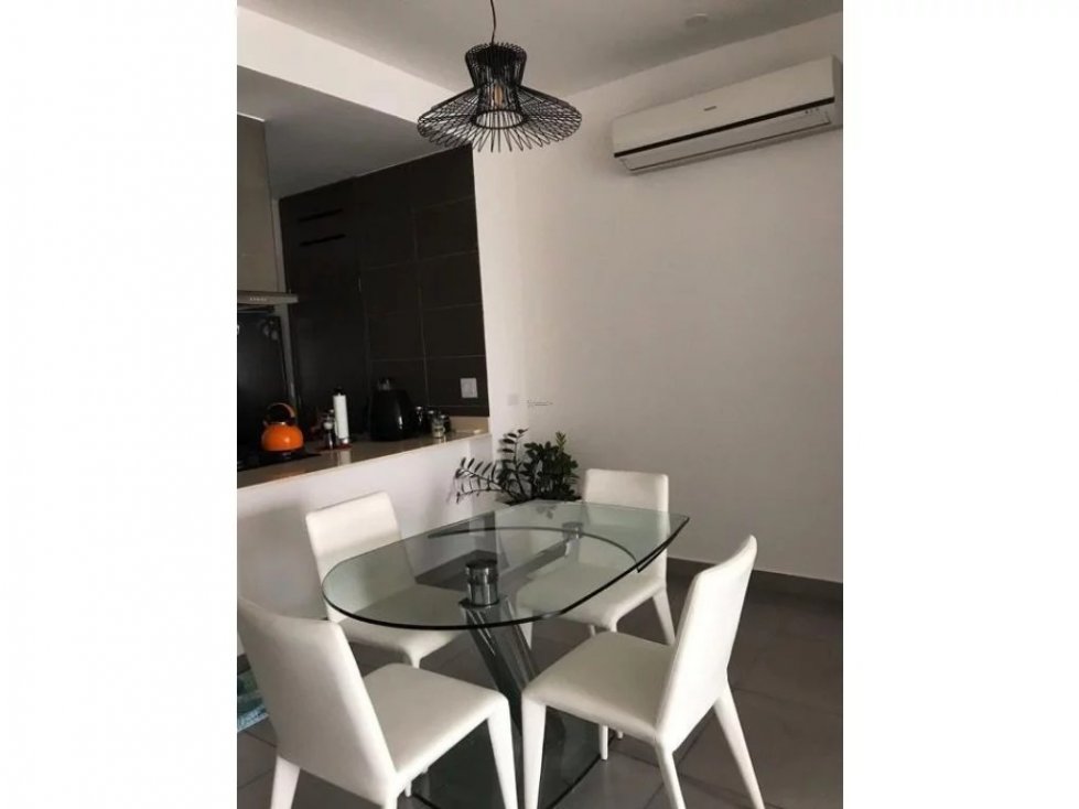 Alquilo Apartamento en Av. Balboa $1700 — foto 4