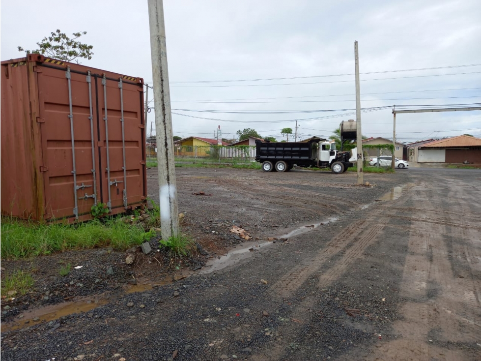 Se alquila o se vende terreno con galera de 6000 m2 en chorrera $ 600 - 3