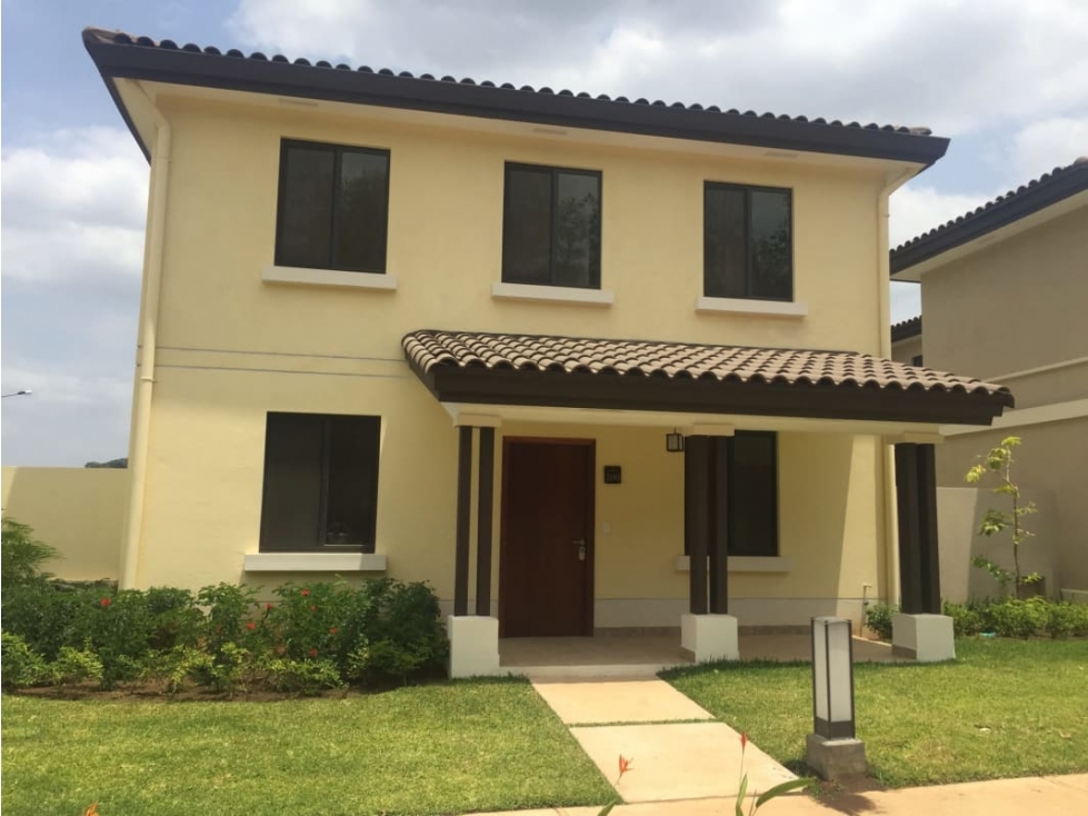 Se alquila casa Full equipada Panama Pacifico 4 Rec $2,500
