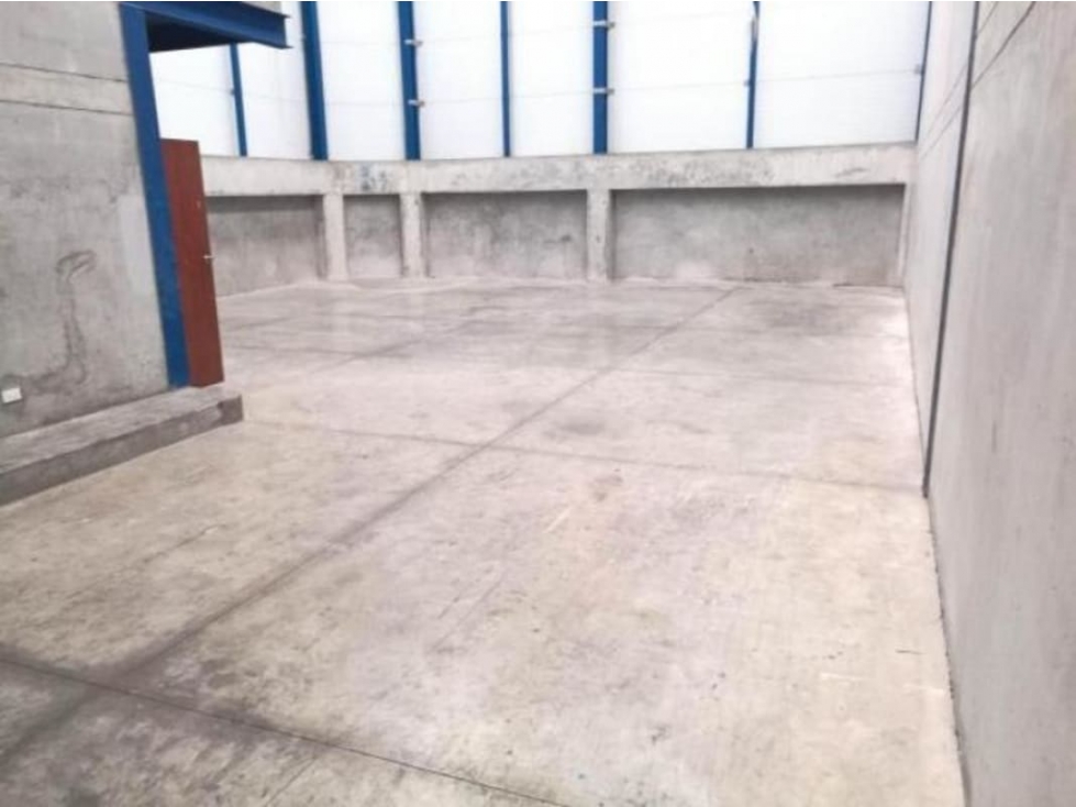 Se Vende Ofi-bodega en Mañanitas 300 Mts $430.000.oo - 6