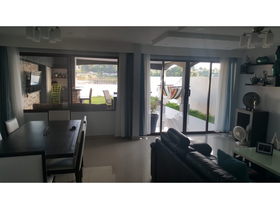 Se Vende Casa en San Miguelito $ 300 k - 4