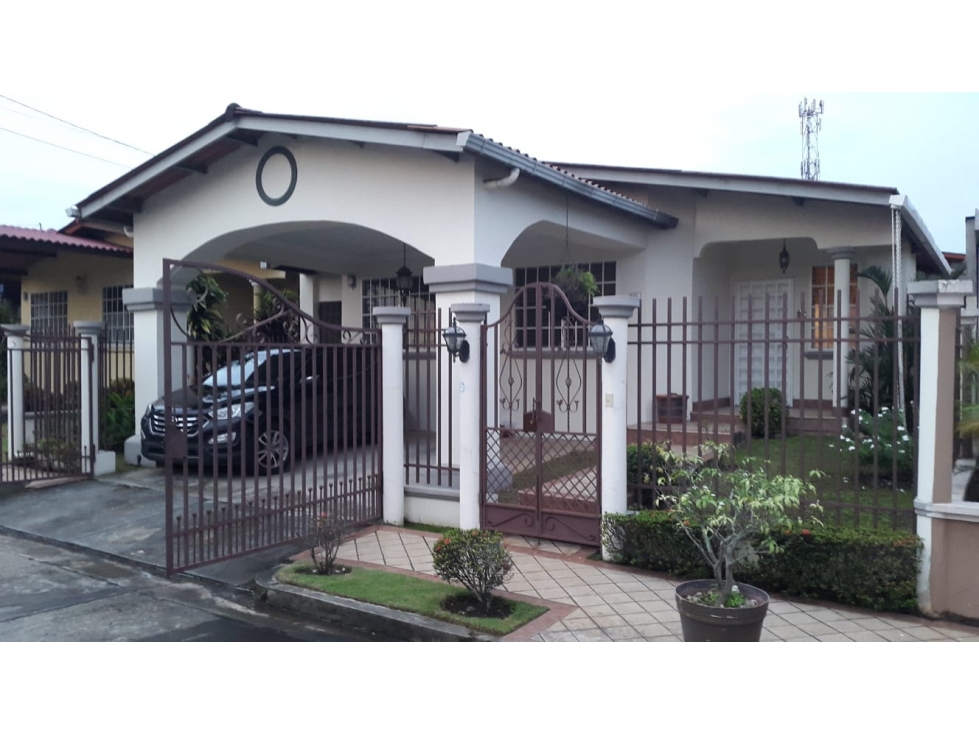 SE VENDE CASA EN BRISAS DEL GOLF 2 RECAMARAS $215,000 - 1