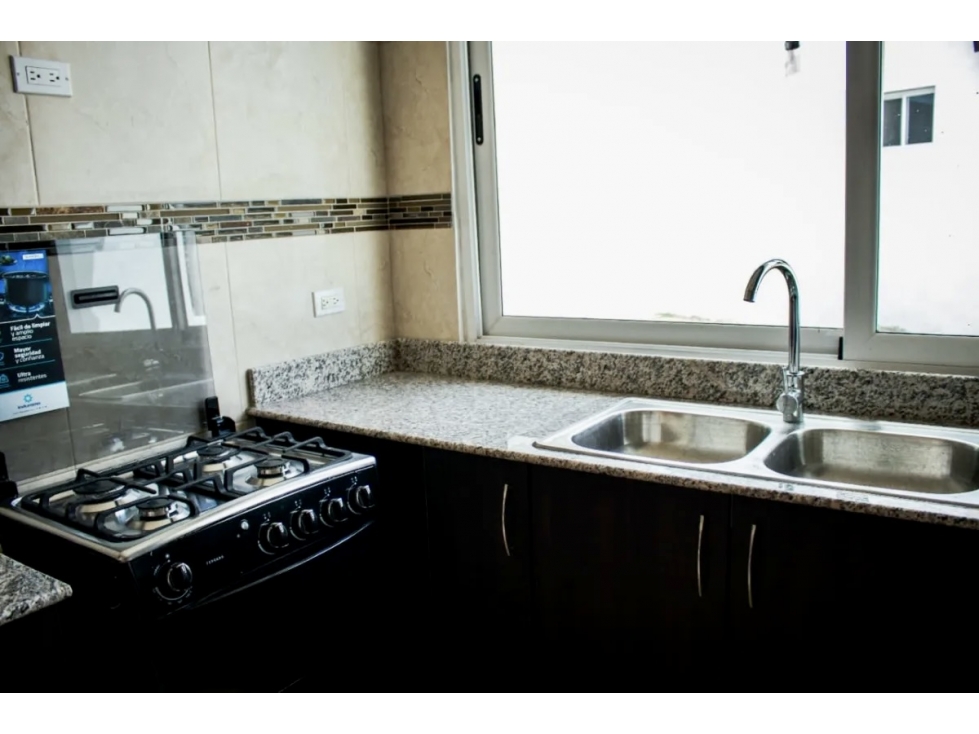 SE VENDE CASA CON PISCINA EN PLAYA MALIBU $230,000 — foto 5