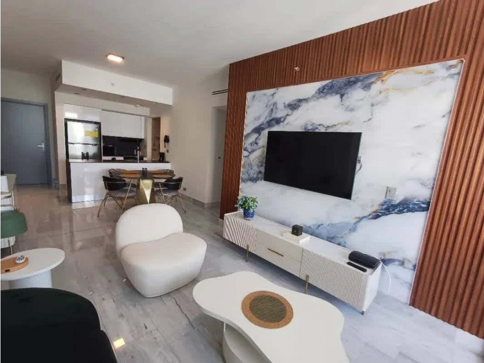Alquilo Extraordinario apartamento amoblado en avenida balboa — foto 2