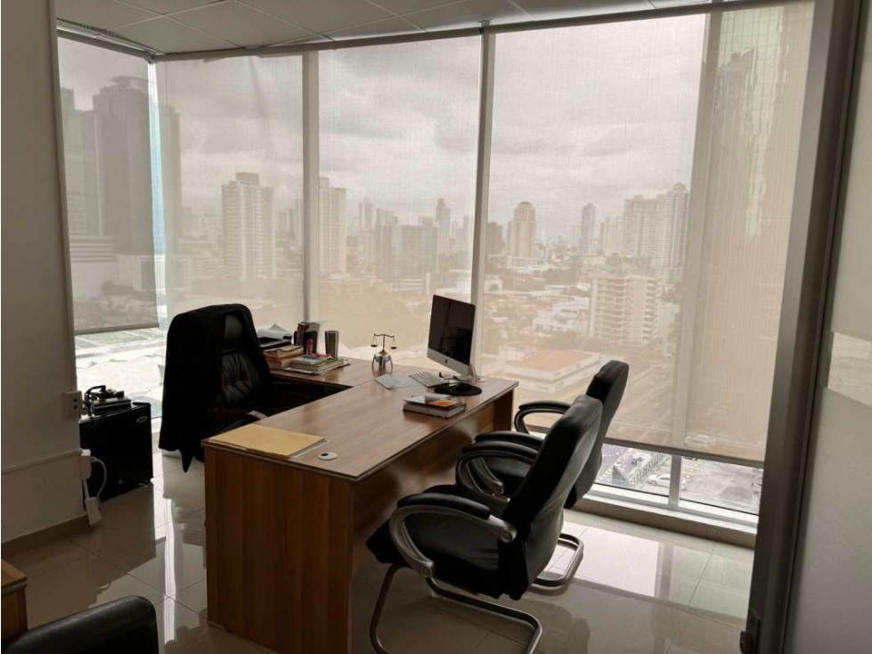 Alquiler de oficina en Calle 50 excelente ubicación - $1,300 — foto 2
