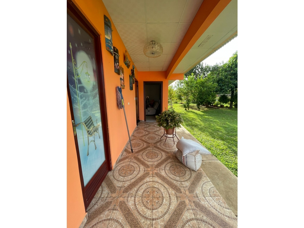 VENDO AMPLIA CASA DE 1466 MTS EN EL ROBLE $180.000!! - 6