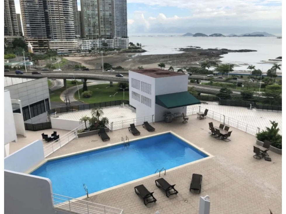 ALQUILO APARTAMENTO EN MARBELLA — foto 5