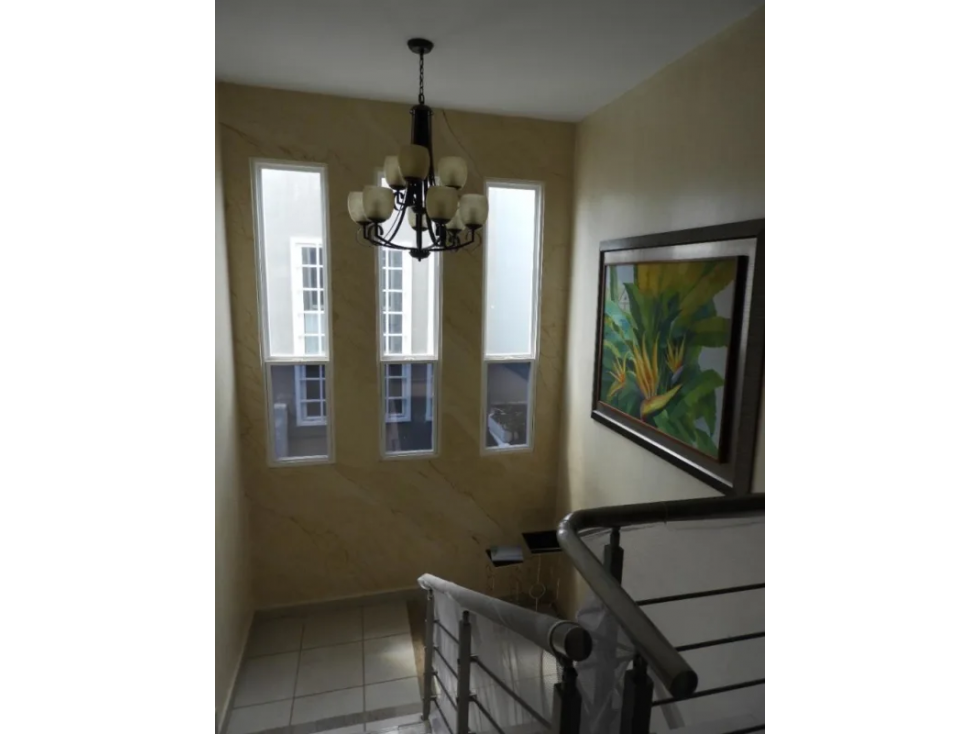 SE ALQUILA APARTAMENTO AMOBLADO EN BRISAS DEL GOLF - 2