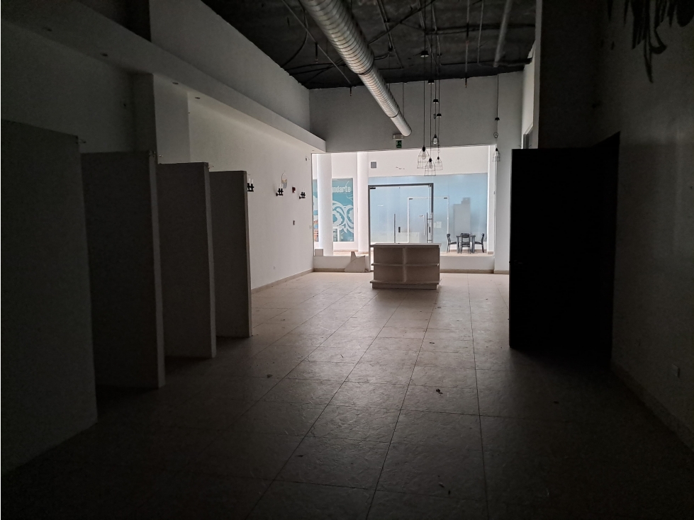 SE ALQUILA LOCAL COMERCIAL EN BELLA VISTA — foto 6