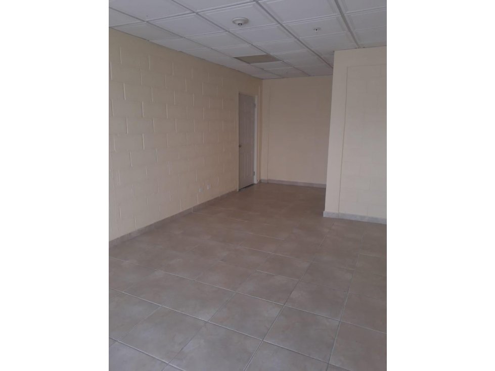 Alquilo Galera en Ofidepositos Central $1780 - 6