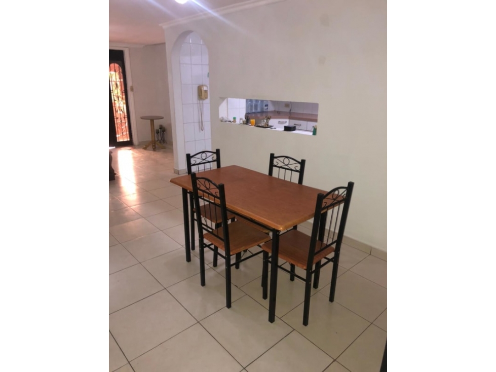 Se alquila apartamento en condados del rey ( semi amoblado) $ 750 — foto 2