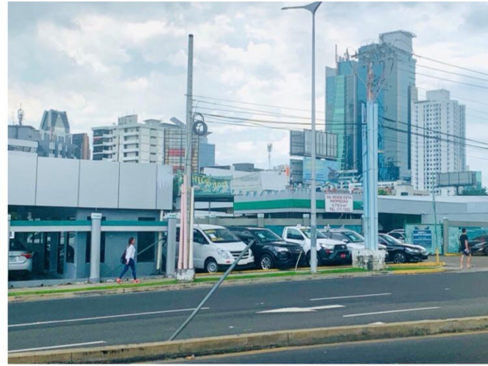 se vende terreno de gran tamaño ideal para inversion