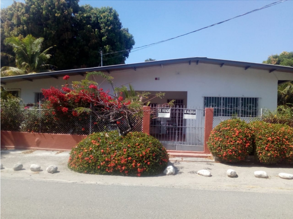 se vende casa de playa tipo hostal