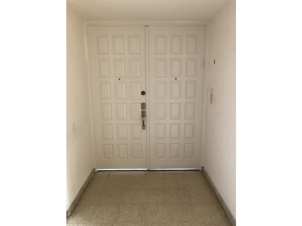 Se alquila apartamento en Punta Paitilla L/B $1200 — foto 2