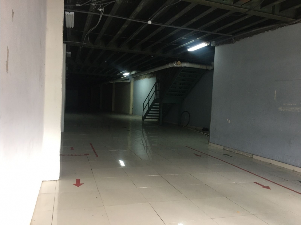 Se alquilan locales comerciales en la av. Fernandez de Córdoba $2,560