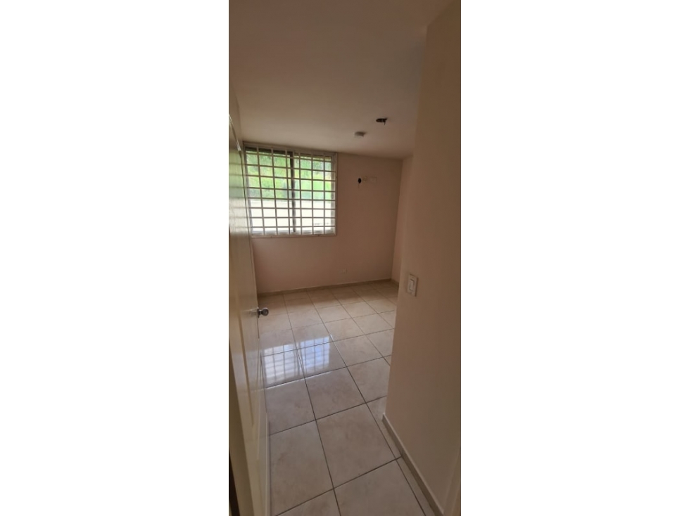 Se vende apto en la Transísmica $125,000 935m2 — foto 6