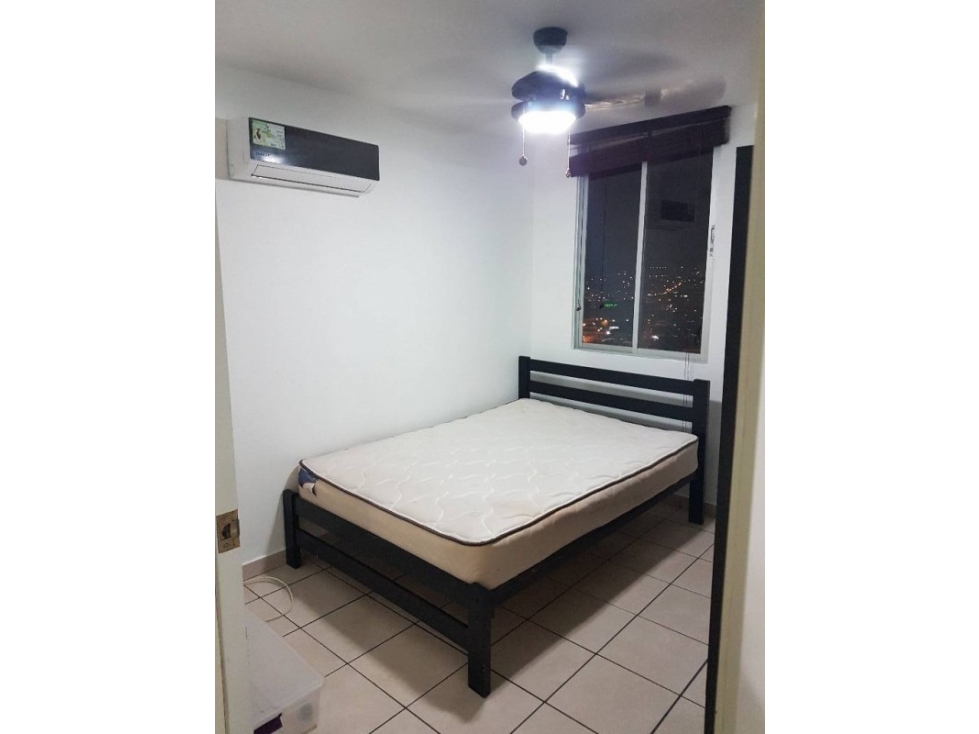 Alquilo apartamento en plaza valencia Via españa - 2