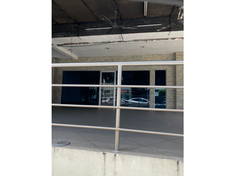 alquilo local con terraza en paitilla