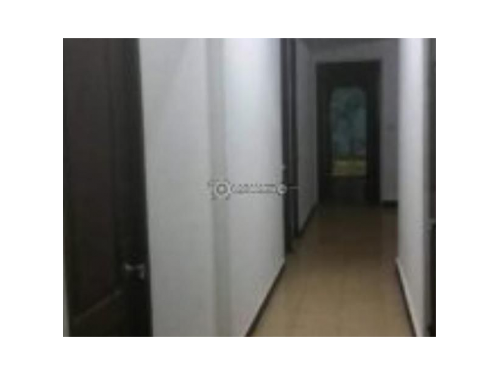 Vendo casa para hostal o uso residencial en El Dorado $325,000 480mts — foto 2