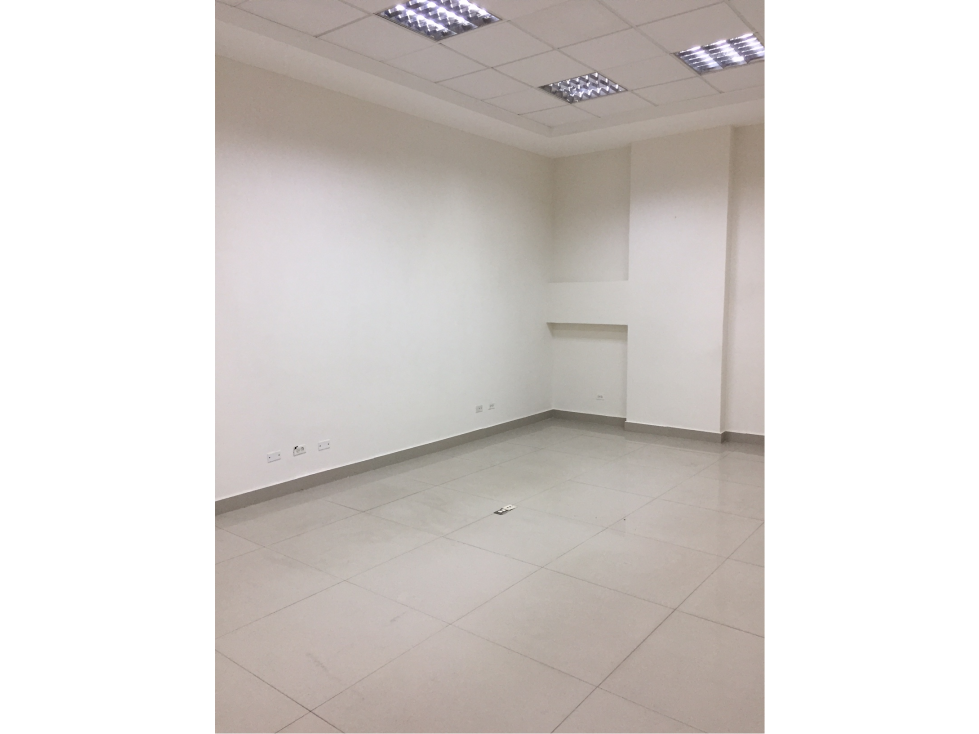 Se alquila local comercial en bella vista 500 m2 $ 5000 — foto 2
