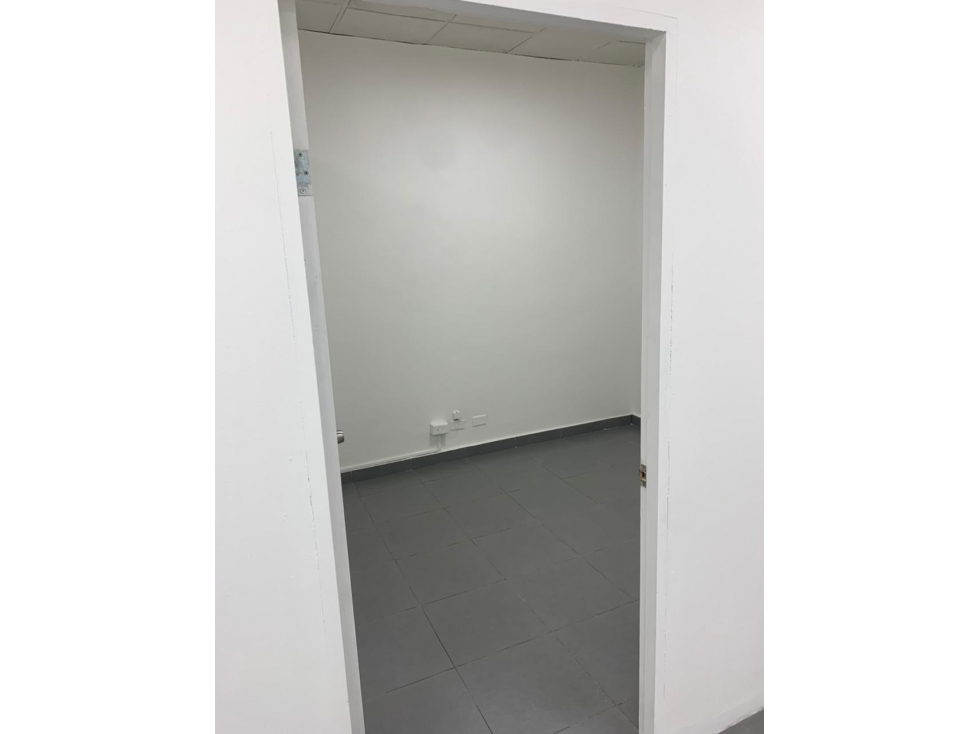 Se alquila Oficina en San Francisco Calle 50 $1,100 — foto 2