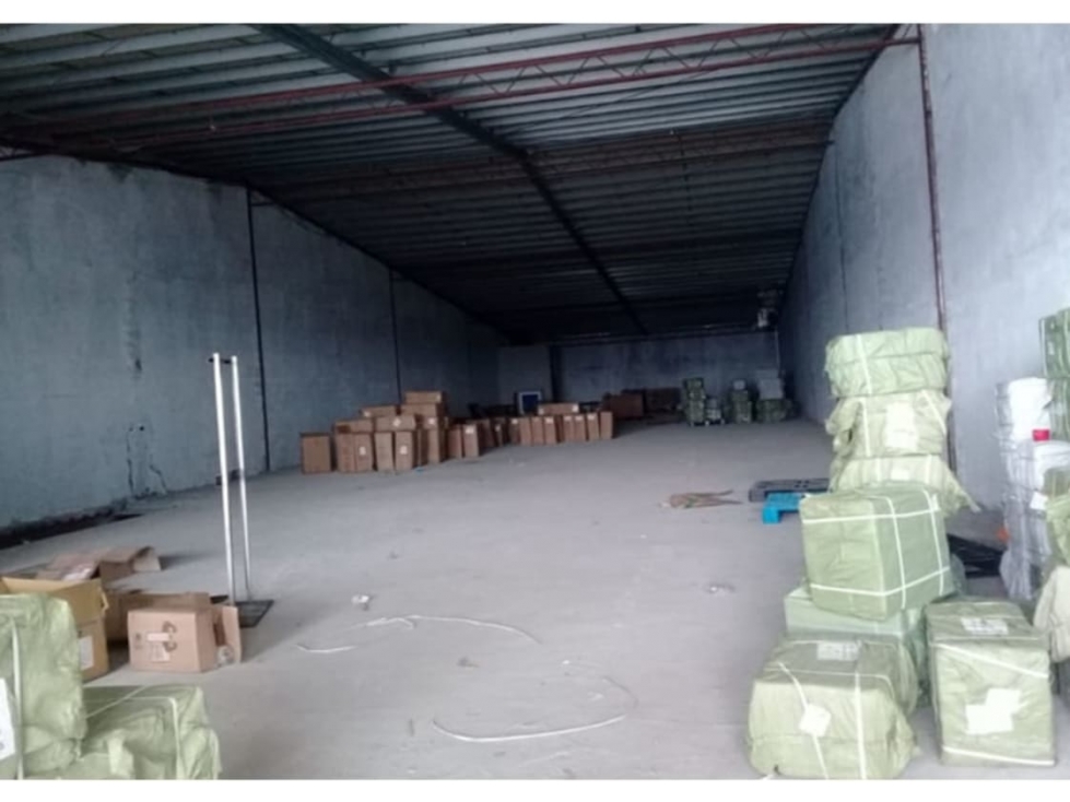 SE ALQUILA O SE VENDE LOCAL COMERCIAL EN ZONA LIBRE - 2