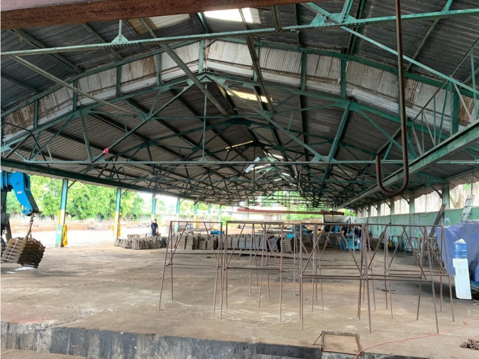 SE ALQUILA BODEGA CON EQUIPOS PARA PROYECTO EN CONSTRUCCION - 2