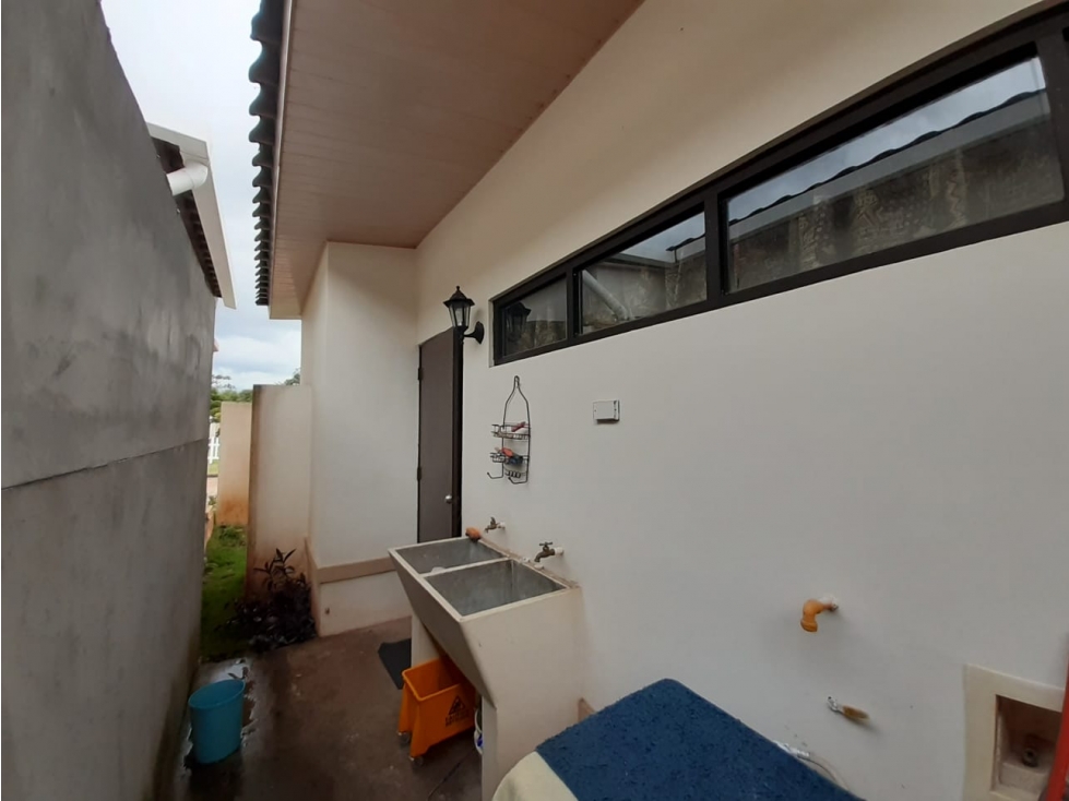 Se Vende Casa hermosa en Chorrera 125 Mts $130.000.00 - 2