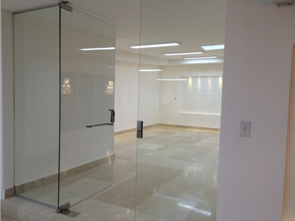 Se alquila lujosa oficina con o sin muebles Punta Pacifica — foto 3