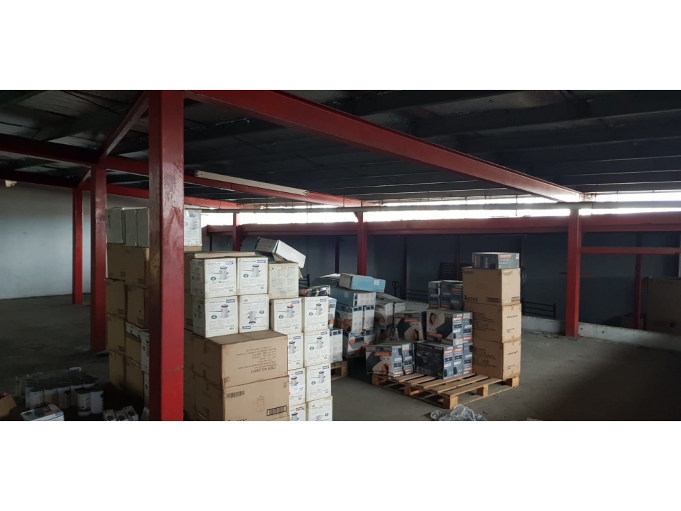 Se Vende Edificio-local Cial Calidonia 3.350 mts 5 pisos $2.700.000.oo - 2