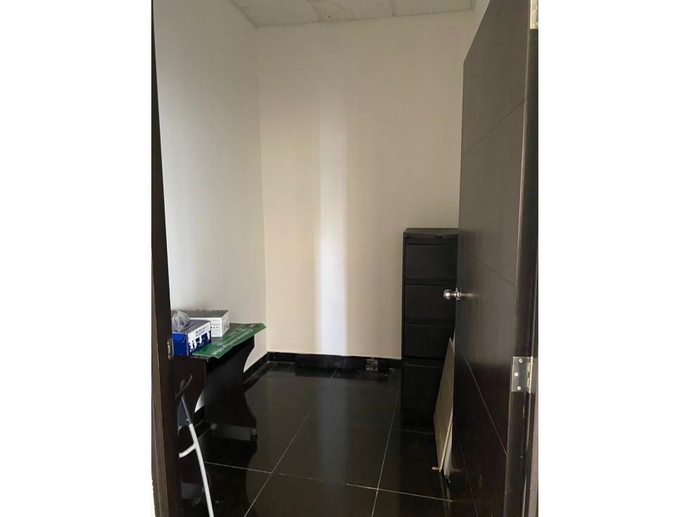 Se alquila local comercial en Vía Israel 200 Mts $5,600 — foto 4