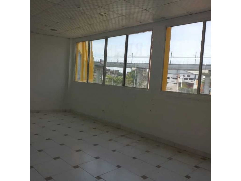Se Alquila Galera Oficina Vía Tocumen 458 Mts $3.500.00 — foto 3