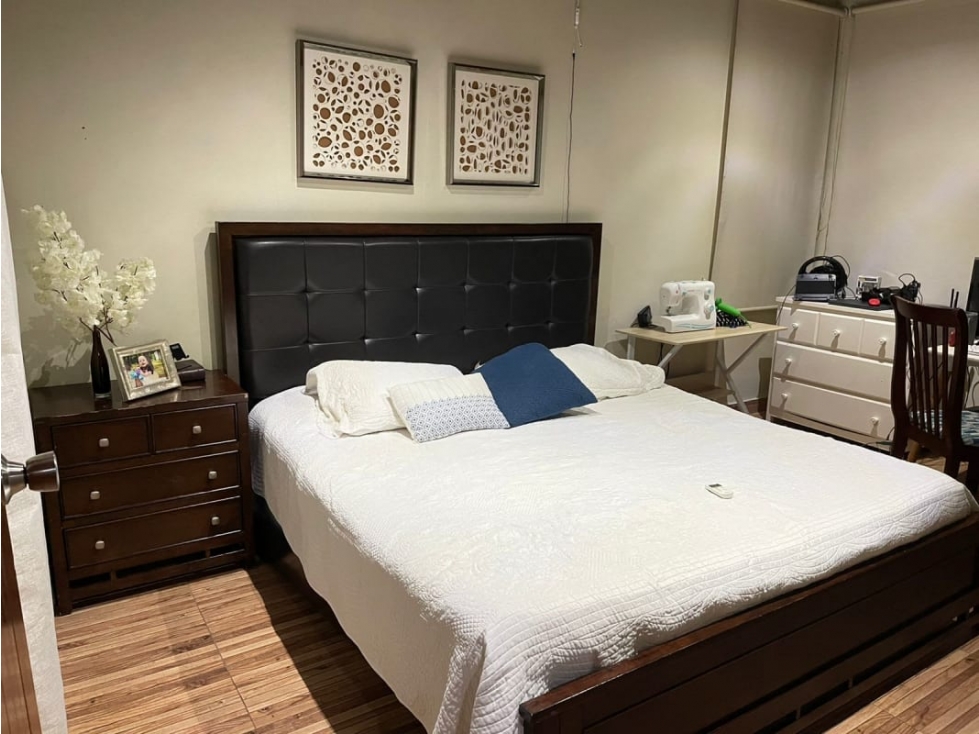 ALQUILO / VENDO ESPECTACULAR CASA $1500 - 3