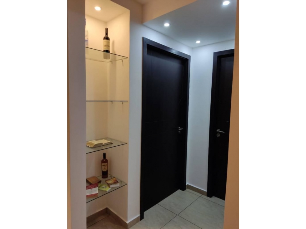 Alquilo extraordinario apartamento amoblado en carrasquilla - 2