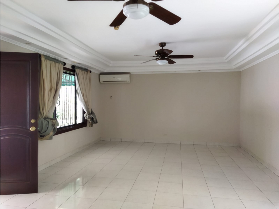 Se alquila/Vende Casa en el Carmen Linea blanca con piscina — foto 2