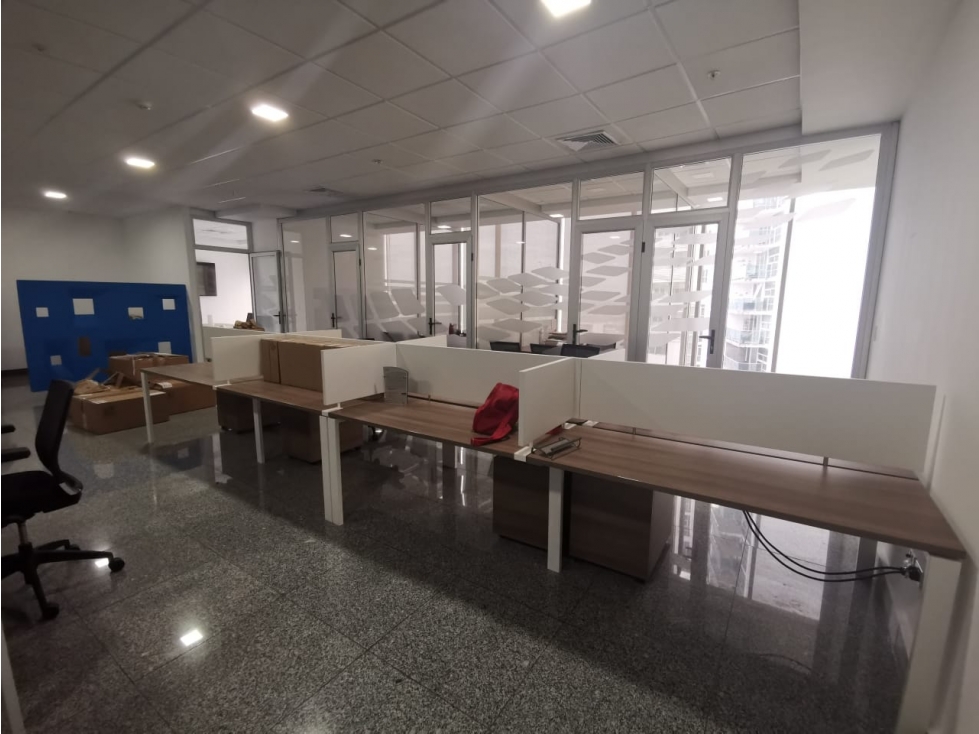 Se Alquila Oficina amoblada de 165mt2 en Avenida Balboa - 1