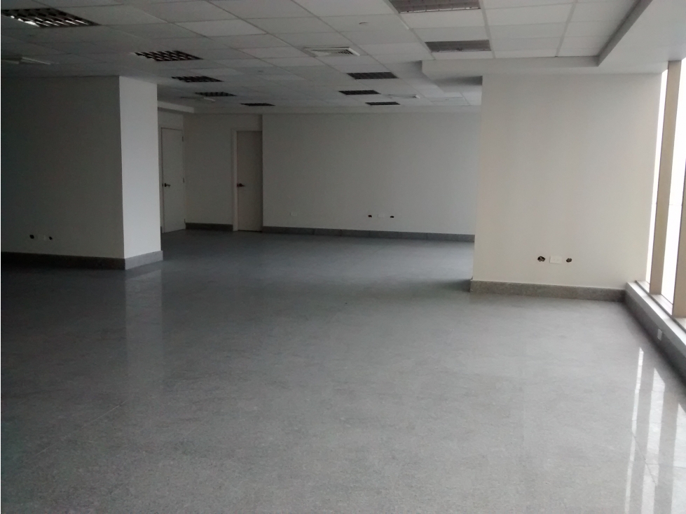 Se Alquila Oficina en Avenida Balboa.165mt2 — foto 2