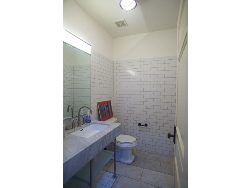 SE ALQUILA PENTHOUSE EN CASCO ANTIGUO LINEA BLANCA FS 2277