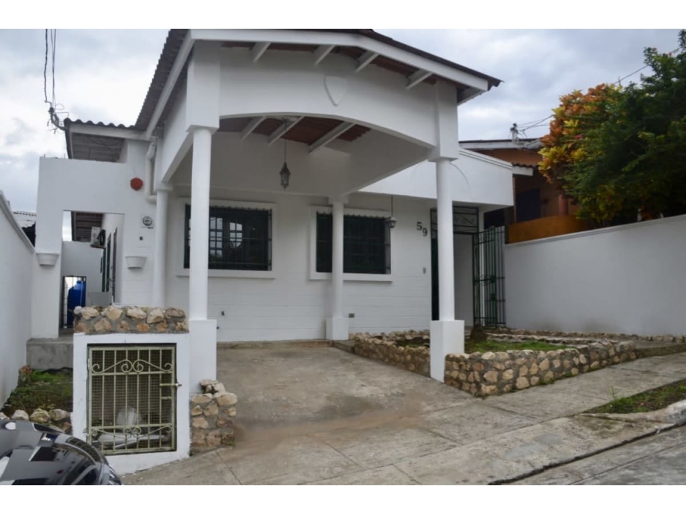 Casa para La Venta en Las Cumbres $165,000