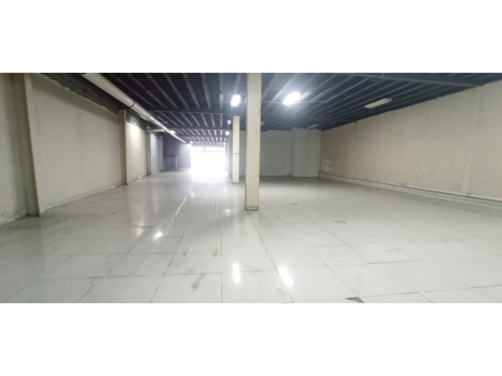 Se Alquilan Locales en Fernandez de Cordoba $8mt2.