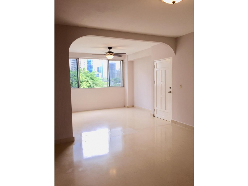 CC Se Vende hermoso apartamento en Marbella