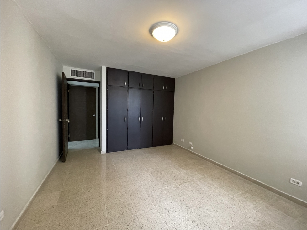 FS 2505 SE ALQUILA APARTAMENTO EN PUNTA PAITILLA LINEA BLANCA 3R