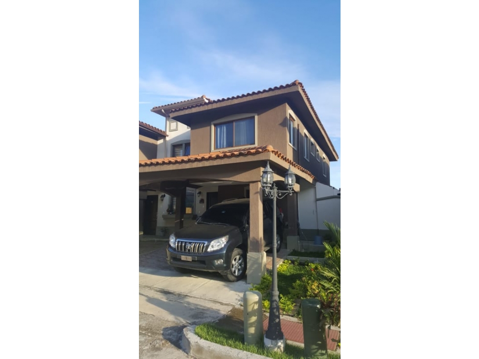 Se Vende Casa en San Miguelito $ 300 k - 1